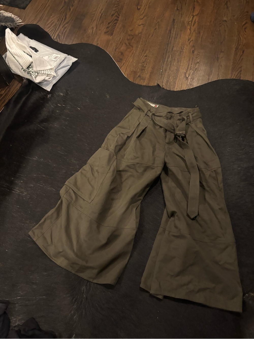 Zara Olive Green Wide-Leg Cropped Utility Pants with Tie Waist